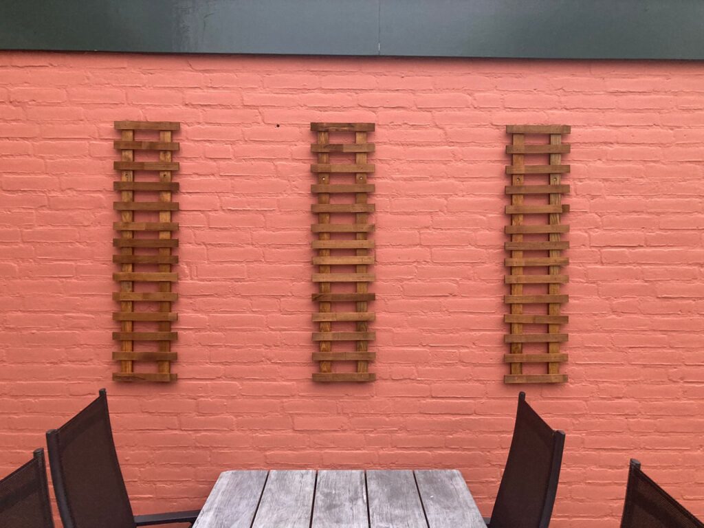 muur in terracottakleur