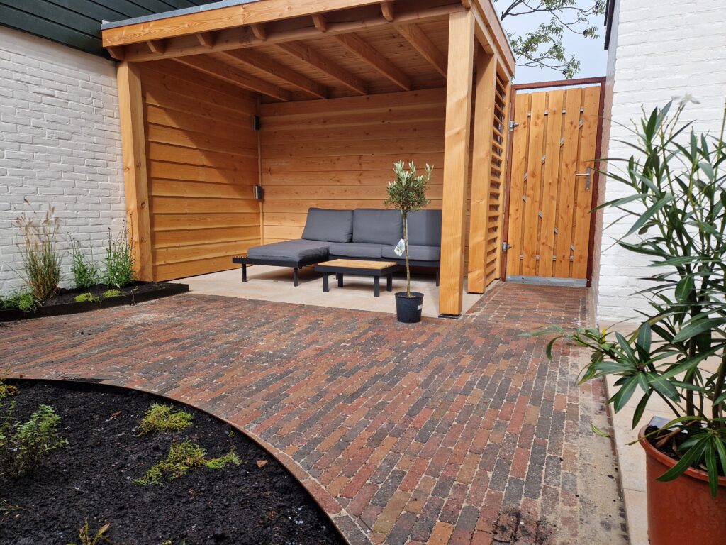 overkapping en bestrating